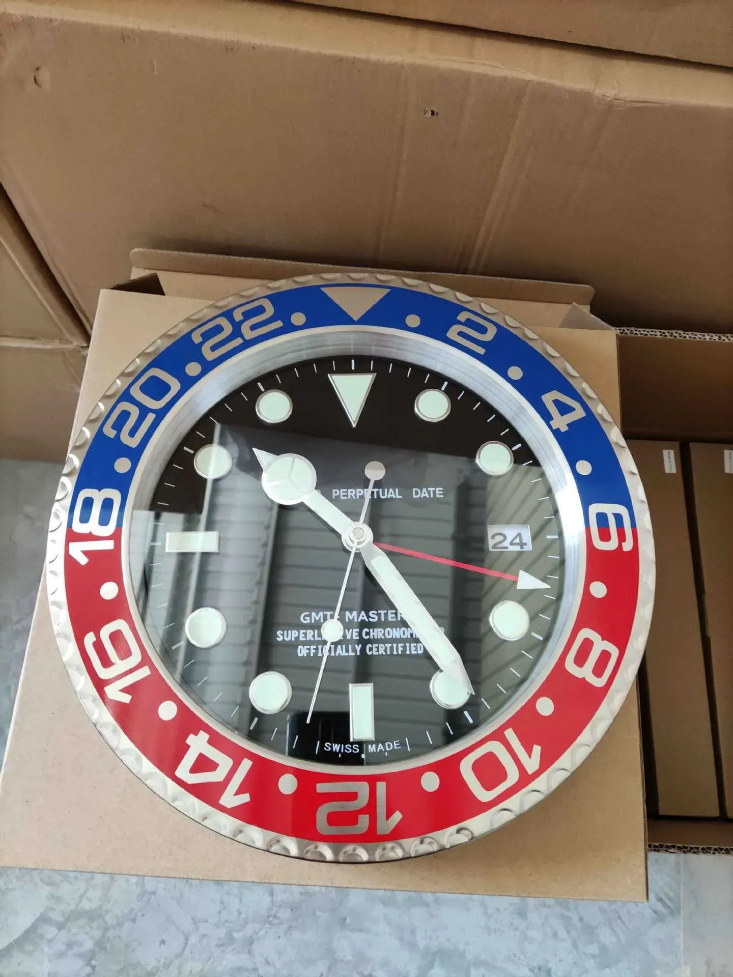 Wall Clocks Wall Clocks Super Silent Wall Clock Metal Modern Large Wall Watch Home Stainless Steel Luminous Clock The Date Will Work R250325 S25821