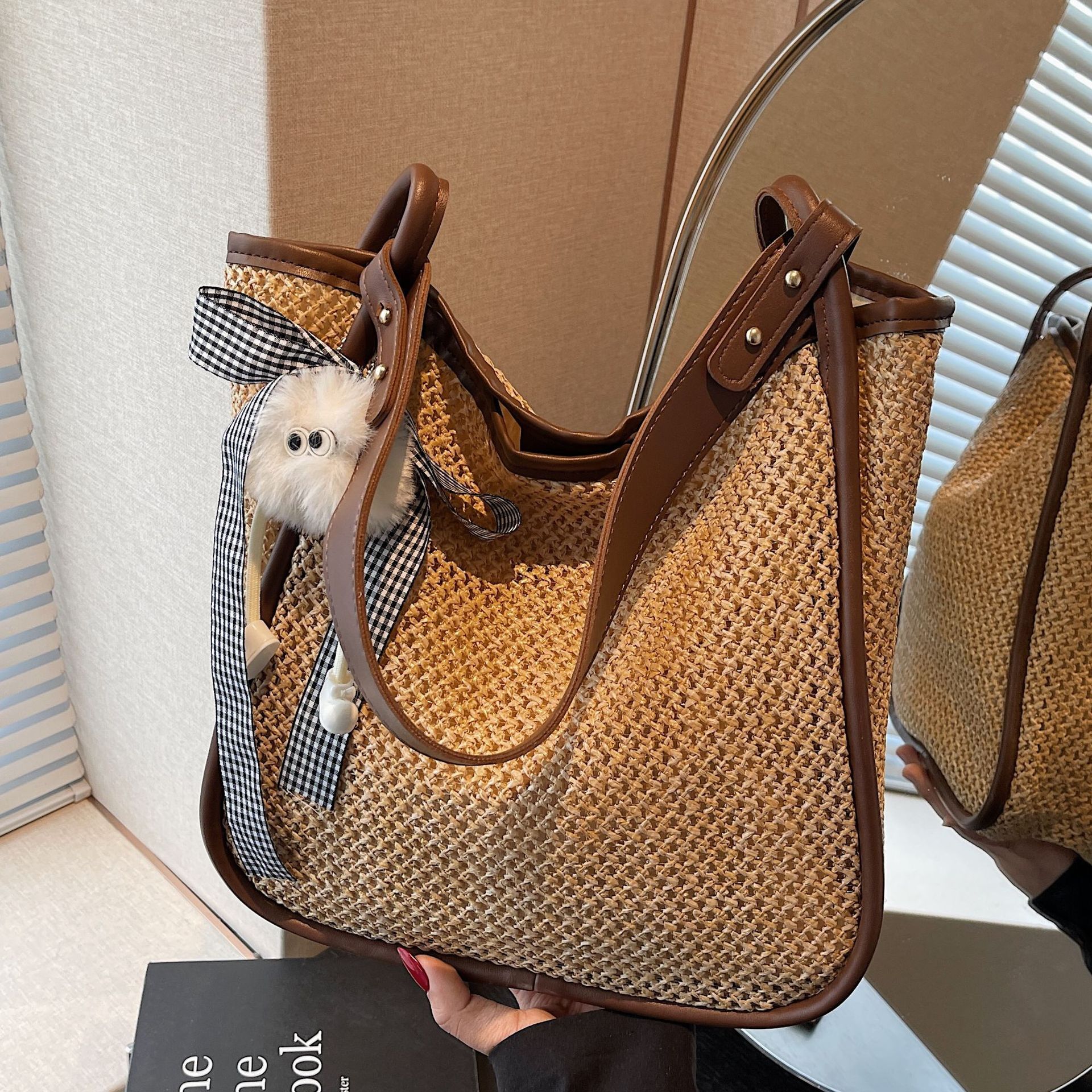 designer Woven Straw Bag for Women Large Capacity 2025 New Summer Versatile High-end Single Shoulder Beach Vacat