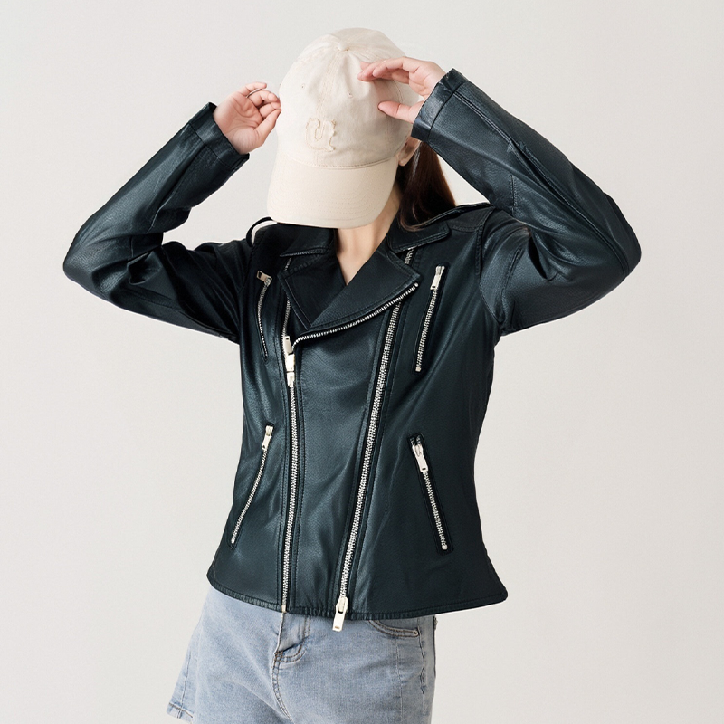 Leather jacket for women in Spring and Autumn, new Korean version, slim fit, fashionable, double zipper motorcycle leather jacket, short top