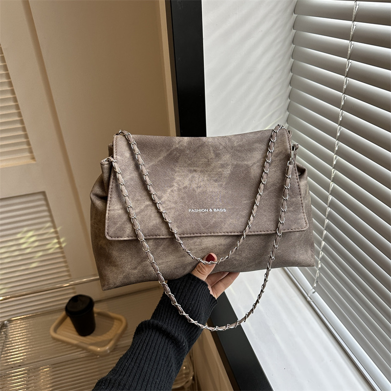 designer 2025 Autumn Winter Fashion New Handbag Single Shoulder Large Capacity Tote Bag Women's Bag Supports Bulk