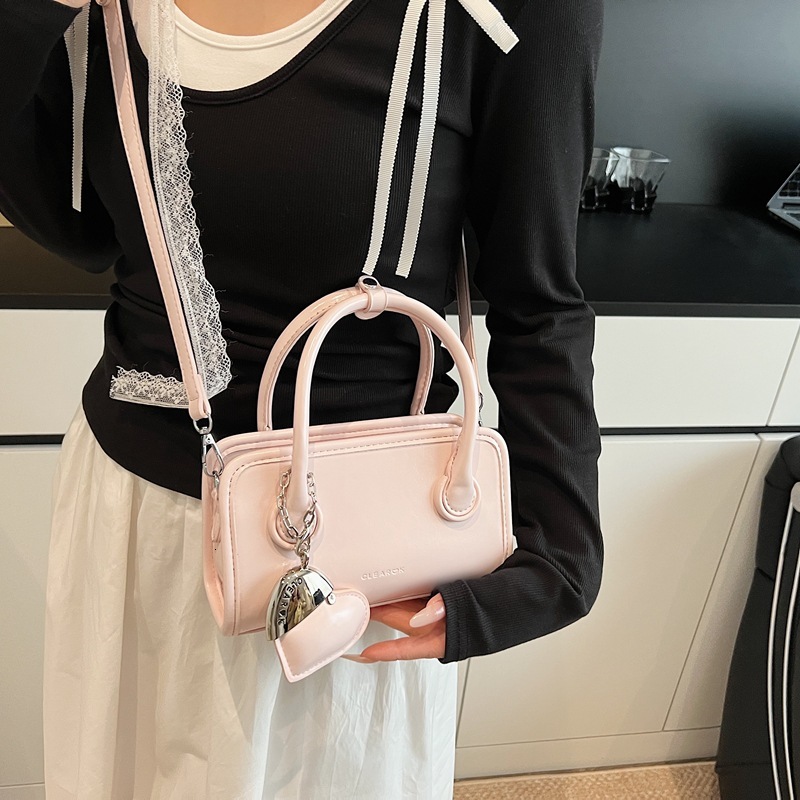 designer Korean Style Niche Design Retro High-Quality Texture New Single Shoulder Bag for Women Commuting Versatile Large Capacity Boston Bag