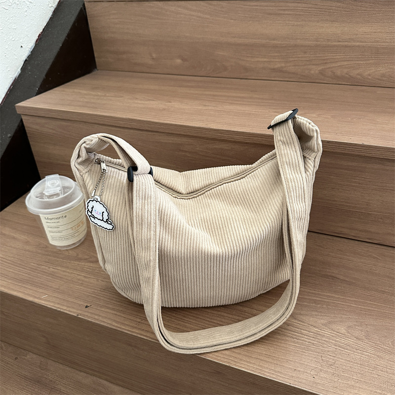 designer 2025 Autumn Winter New Fashion Handbag Shoulder Underarm Small Square Bag Women's Bag Supports Wholesale and Mixed Orders