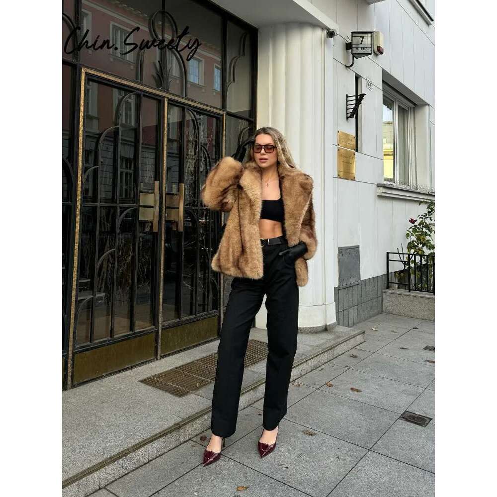 Street Faux Fur Women Coat Urban Full Sleeve Lapel Panelled Pocket Female 2024 Autumn Winter Elegant Lady Outwear luanyun