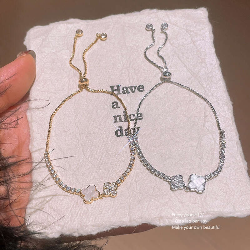 Luxury jewelry designer bracelet 4-leaf clover Zircon Rhombus Flower Adjustable Korean Style Niche Design Sense Bracelet Ins Simple Elegant Hand Jewel