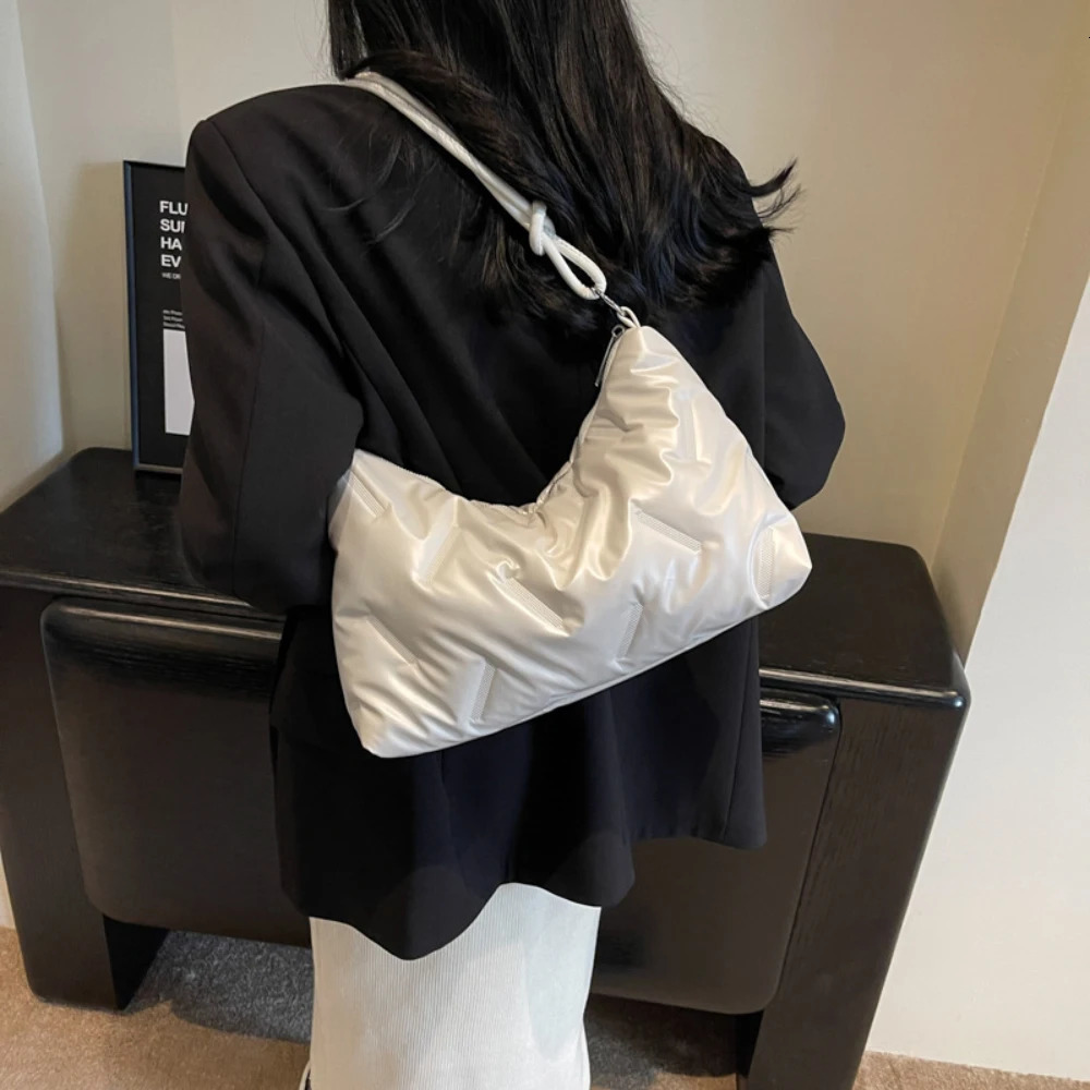 Women Fashion Handbag Autumn Winter Soft Pleated Solid One Shoulder Bag Large Capacity Zipper Phone Versatile Commute Bags 250605