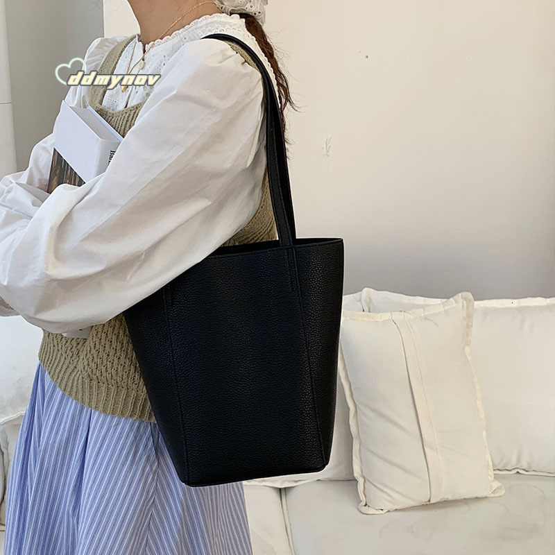 Light Luxury Niche Single Shoulder for Women 2024 New Korean Style Lazy Wind Basket Commuter Crossbody Bucket Bag ddmynov