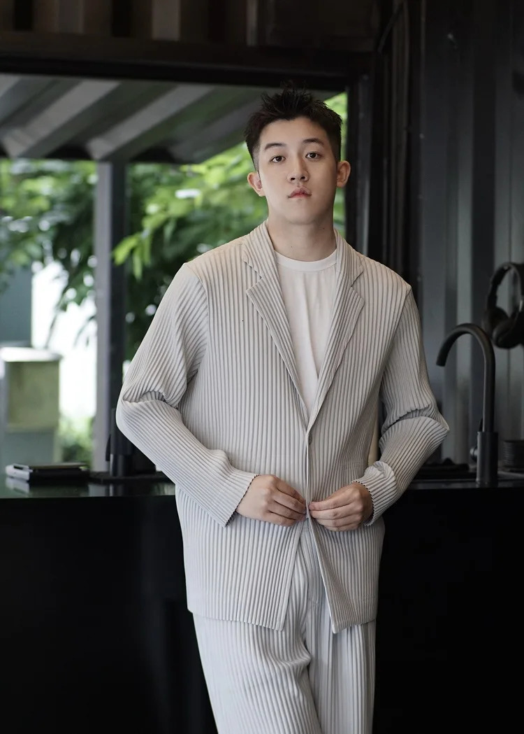 Miyake Pleated Men Blazer Plisse Jacket Casual Simple Blazers Single Breasted Suit Japanese Stretch Fabric Coat 250605