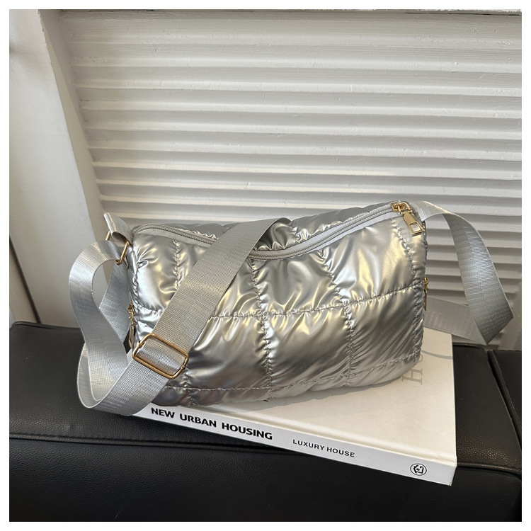 designer 2025 Autumn Winter New Fashion Cotton Handbag Single Shoulder Underarm Small Square Bag Women's Bag Supports Wholesale and Mixed Orders