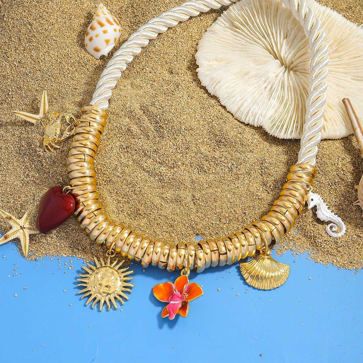 ZAA Vintage Charm Cord Necklace For Women Golden Ocean Animal Pendant Metal Shim Rope Chain Jewelry Summer Holiday Wearing Gift Y250605