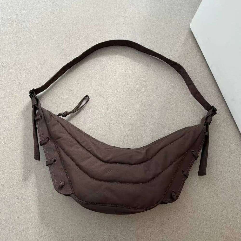 LE Nylon Wandering Men And Women Dumplings Shoulder Messenger Croissant Chest Bag Couple