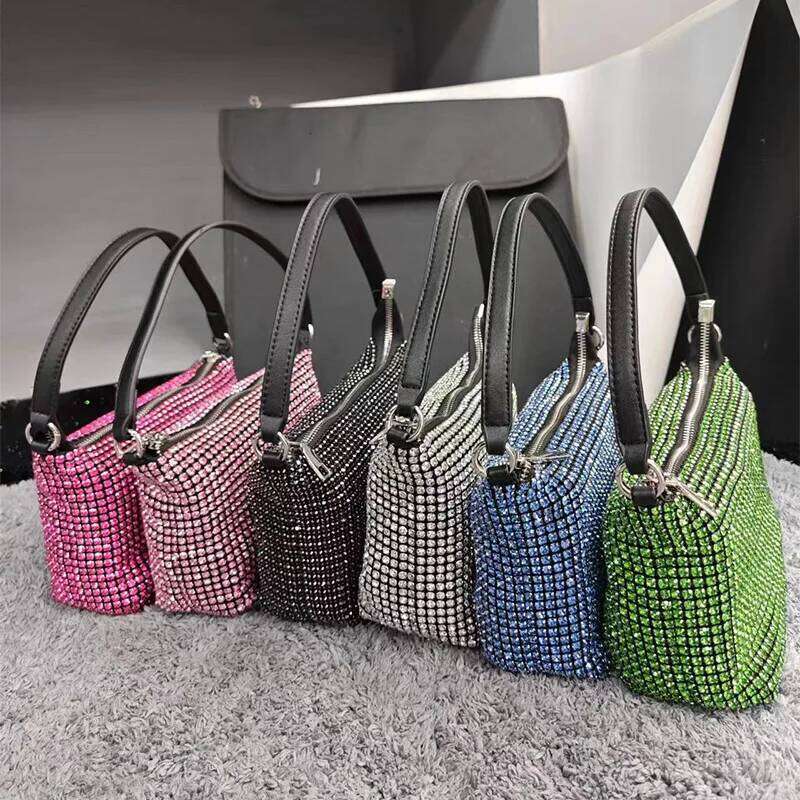 2025 New Metal Punk Flashing Dia Women's Neutral Handbag Soft Surface High Quality Small Party Bag Messenger Bag