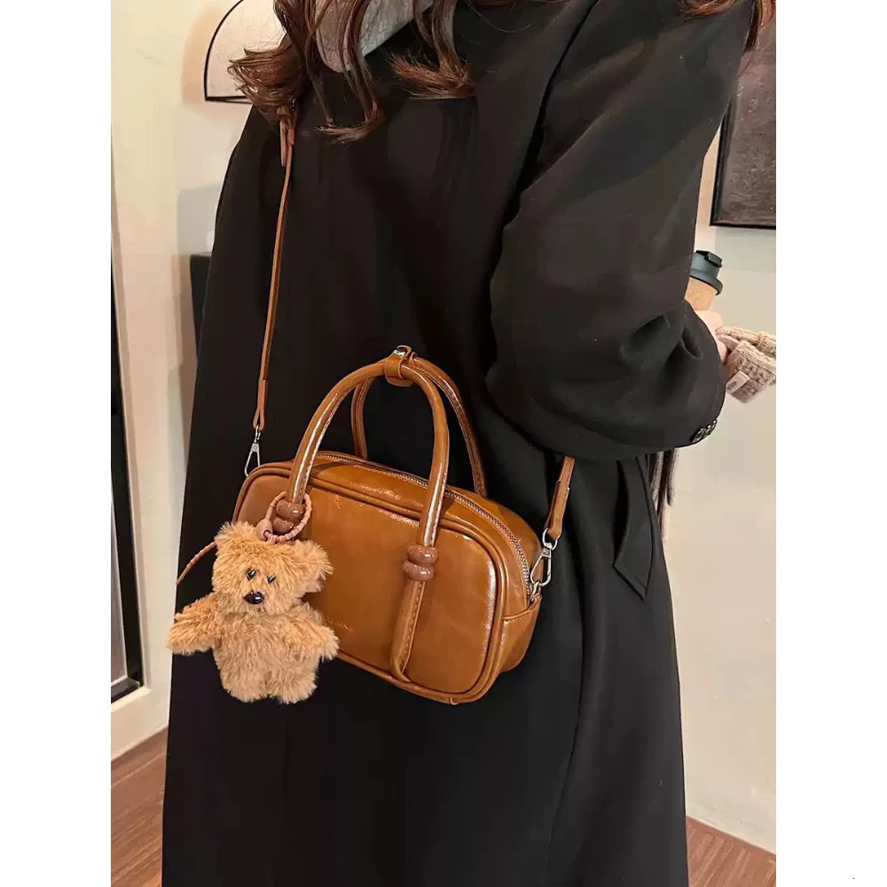 Womens Handbags Vintage Oil Wax Leather Glossy Bag High-Grade Chic Versatile Phone Lipstick Daily Crossbody Bags 250605