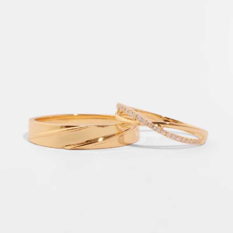 Exquisite Designer Handcrafted Streamline Design 18K/14K/9K Gold Couple Rings Luxurious Wedding/Engagement Bands for Him Her W250606