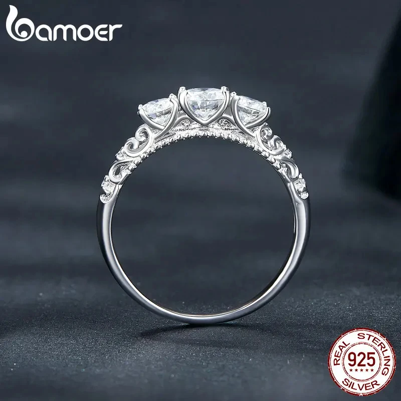 BAMOER 1.1 Carat Twine Weight Round Moissanite Wedding Band - Elegantly Crafted with White Gold Plate & VVS1 Clarity
