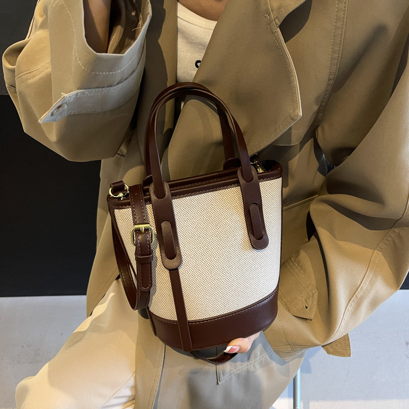 designer Vintage Canvas Tote Bucket Bag for Women Korean Style Simple 2025 Autumn Niche Versatile High-end Single Shoulder Crossbody Bag