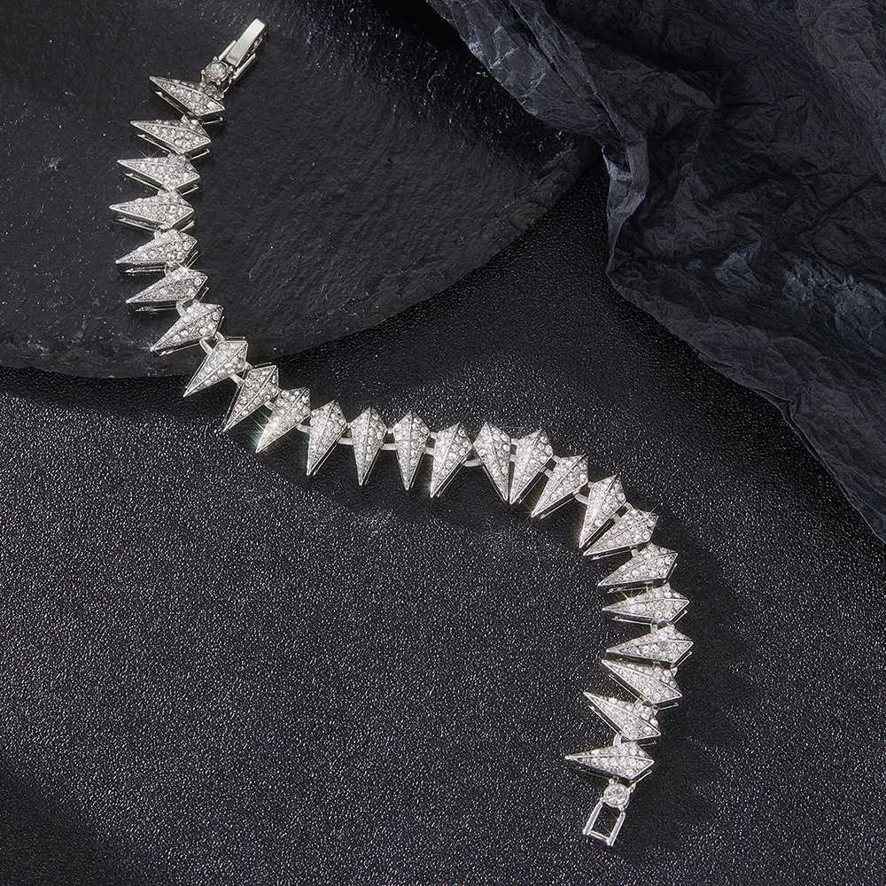 New Hip Hop Shiny Cuban Link Chain Bracelet for Women and Men Gold Color Rhinestone Iced Out Chain Bracelets Punk Wristband Jewelry Gift W250606