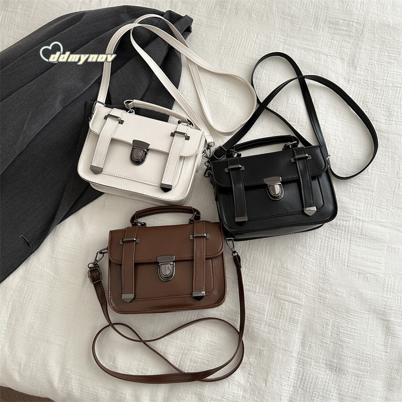 Niche British Style Handbag Small Square for Women 2025 New Versatile High-end Fashion Single Shoulder Crossbody Bag ddmynov