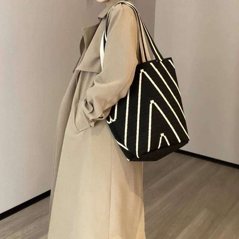 2025 Designer Handbags For Women Famous Brand High Quality Fashion Tote Purse Elegant Shoulder Bags New Trend