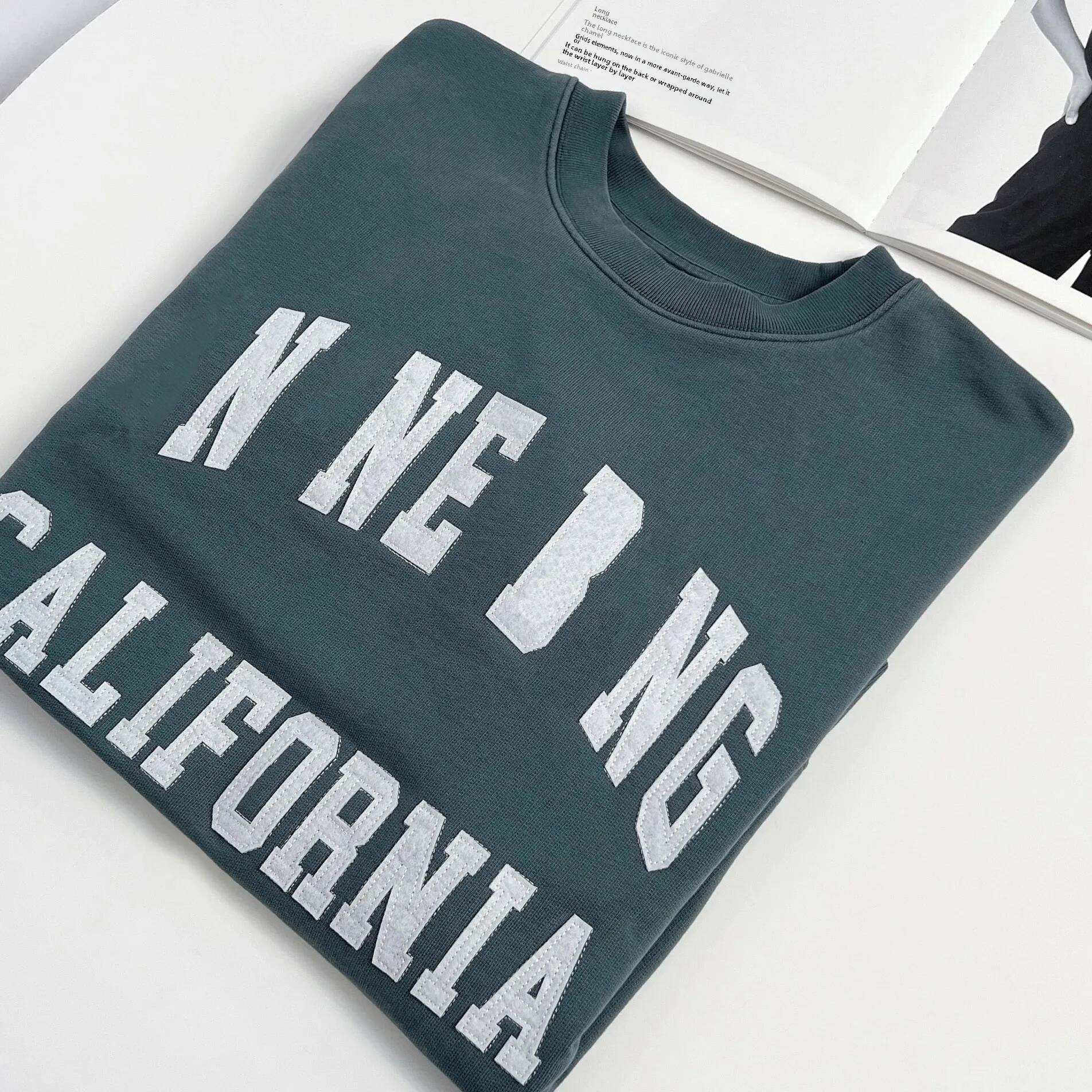 Classic Letter Print Water Wash Color Loose-Fit Round Pullover HOUSE 24 Spring Green Crew Neck Sweatshirt