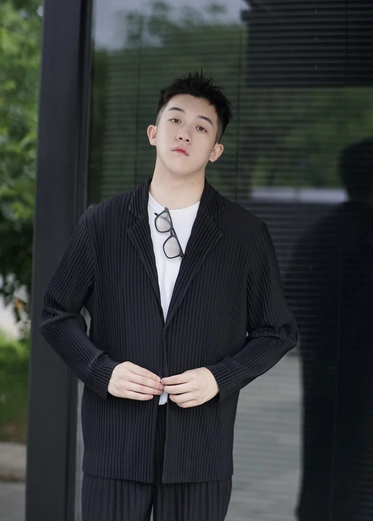 Miyake Pleated Men Blazer Plisse Jacket Casual Simple Blazers Single Breasted Suit Japanese Stretch Fabric Coat 250605