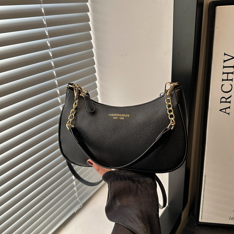 designer Bag for Women 2025 New Single Shoulder Handbag Trendy Fashion Underarm Texture Unique Niche Office Crescent Bag for Women