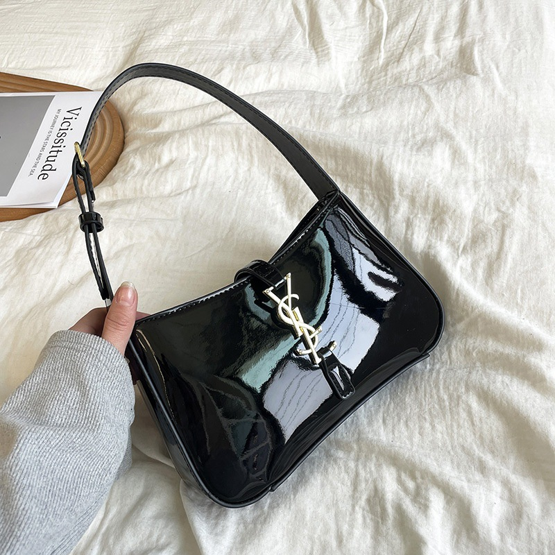 Designer bag free shipping 2025 new fashionable high-end texture armpit bag, single shoulder crossbody bag for women