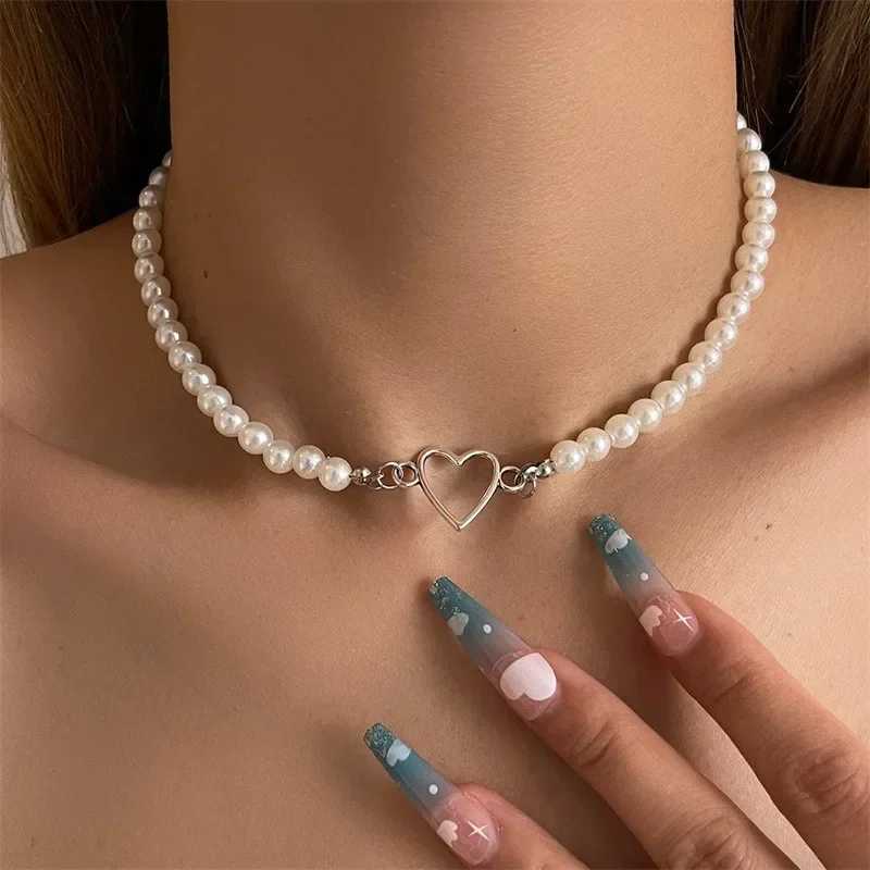 Trendy Love Heart Imitation Pearl Choker Necklace Female Personality Party Fashion Clavicle Collar Accessory Ladies Jewelry Gift Y250605