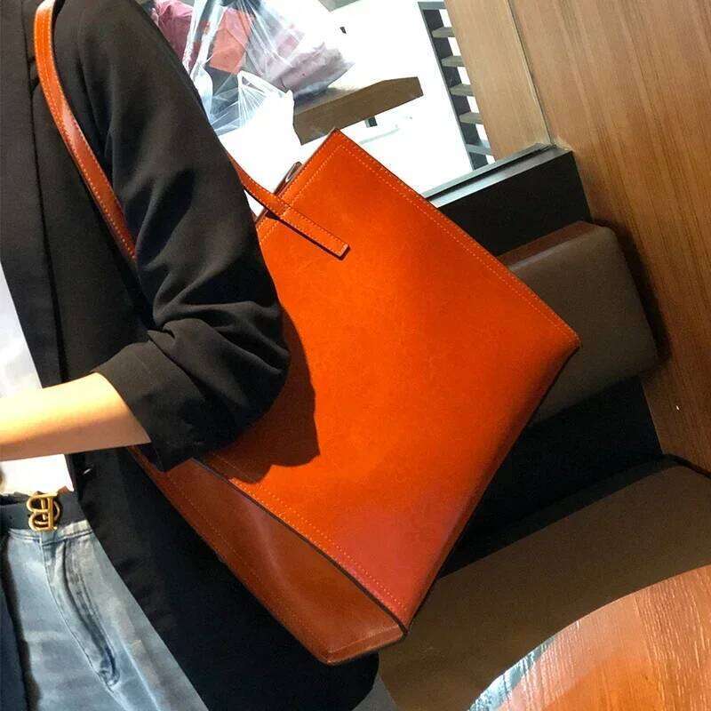 Designer Bags 2025 Women Cow Genuine Leather Shoulder Bags Lady Retro Soft Cowhide Handbags Female Design Fashion Tote Bucket Bag For Ladies Luxury Ba