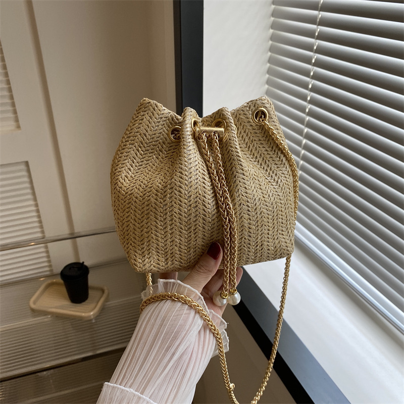 designer 2025 Spring Summer New Fashion Woven Handbag Shoulder Crossbody Bucket Bag Women's Bag Supports Wholesale and Mixed Orders