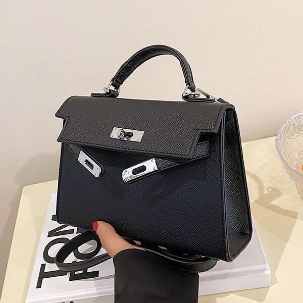 New Handbags Luxury High-end Versatile Simple Shoulder Crossbody Bag