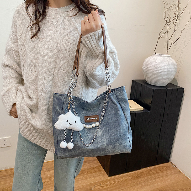 designer 2025 Solid Color Casual Commuter Fashion Autumn Large Capacity Niche Simple Casual Underarm Single Shoulder Tote Bag