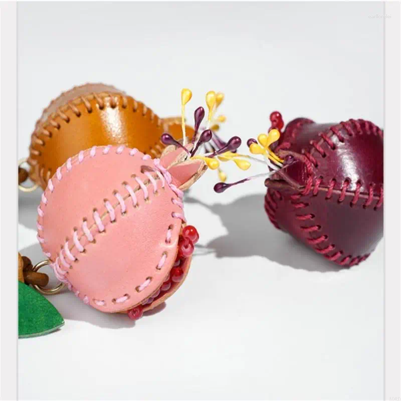 Keychains 3D Pomegranate Pendant PU Leather Keychain Women Bag Charms Decorative Accessories Car Interiors