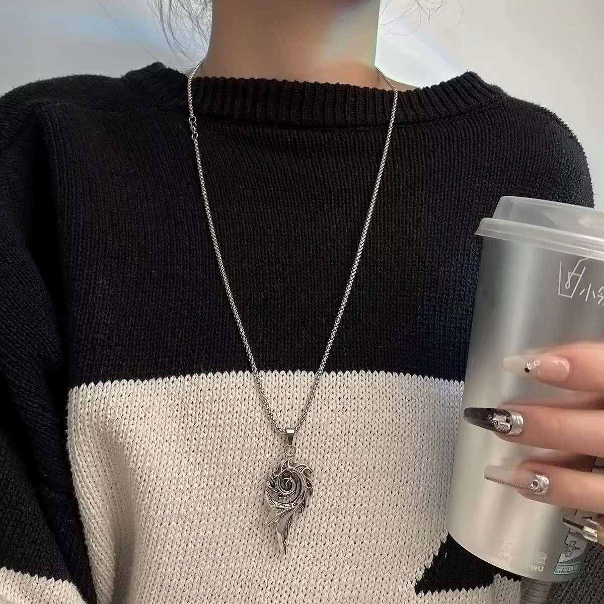 European American Mens Trendy Titanium Steel Necklace Retro Hip-Hop Pearl Pendant Stainless Steel Jewelry Alloy Vintage Style