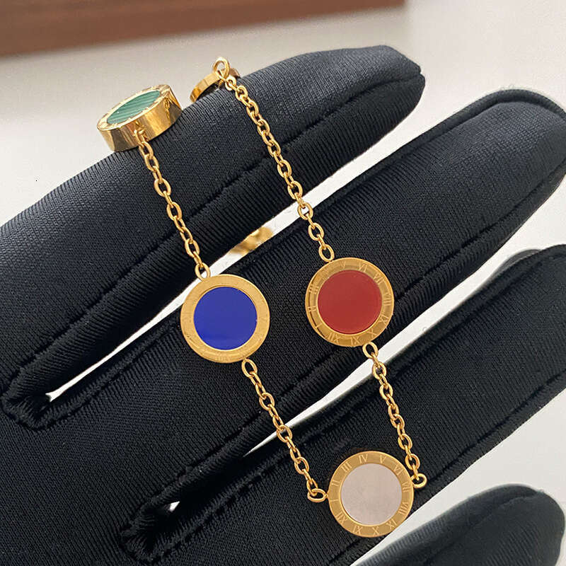 Four-Color Shell Bracelet 2023 New Fashion Minimalist Personality Ins Niche Design Non-Fading Jewelry