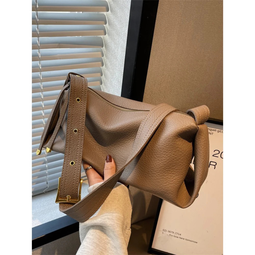 Crossbody Bag Light Solid Color High-Grade Large Capacity Packs Female Soft Zipper Chic Messenger Bags 250605