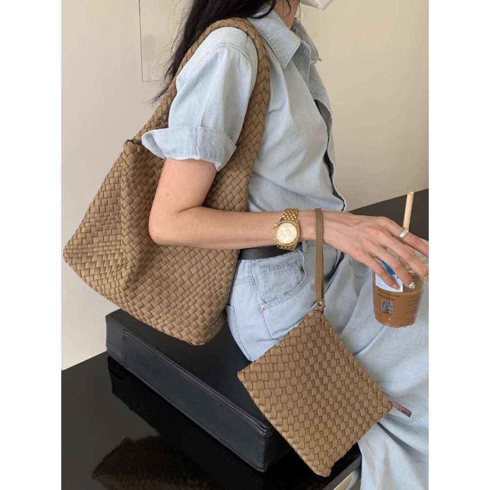 New Model Can t Put It Down Pure Handwoven Versatile Commuter Large Capacity Tote Bag for Women