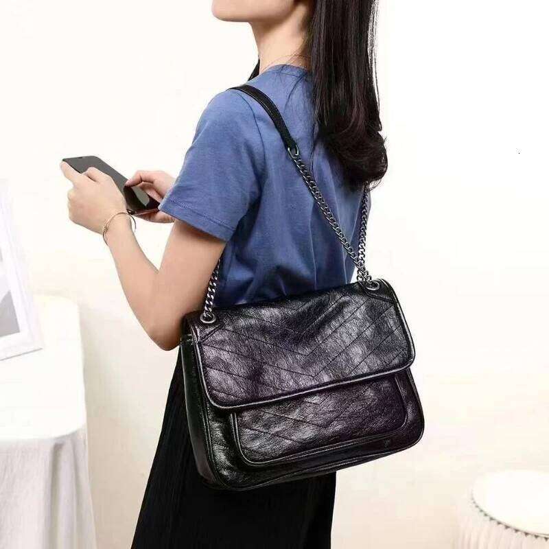 OLOEY Top Cowhide Postman Oil Wax Real Leather Chain Retro Wandering One Shoulder Messenger Small Square Side Bag for Ladies