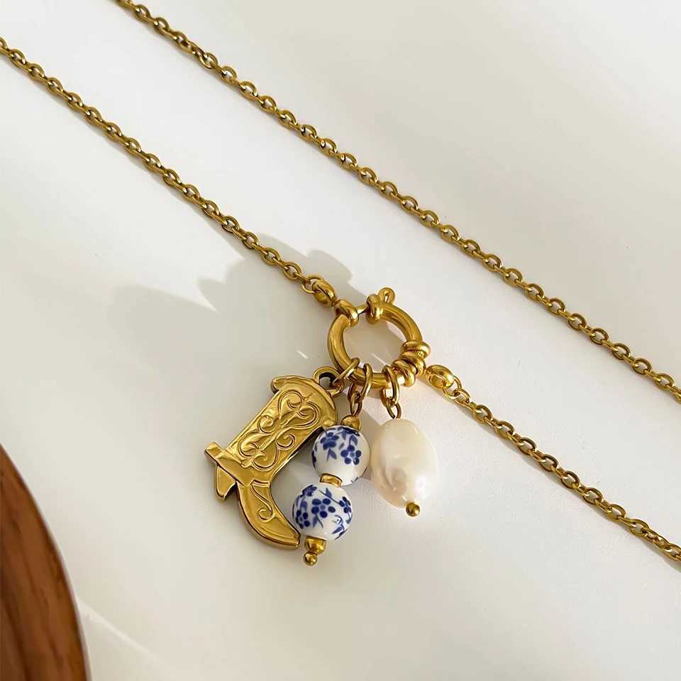 Trend 316L Stainless Steel Natural Freshwater Pearl Circular Ceramics Shoe Shape Pendant Necklace Women Fashion Unique Gifts Y250605