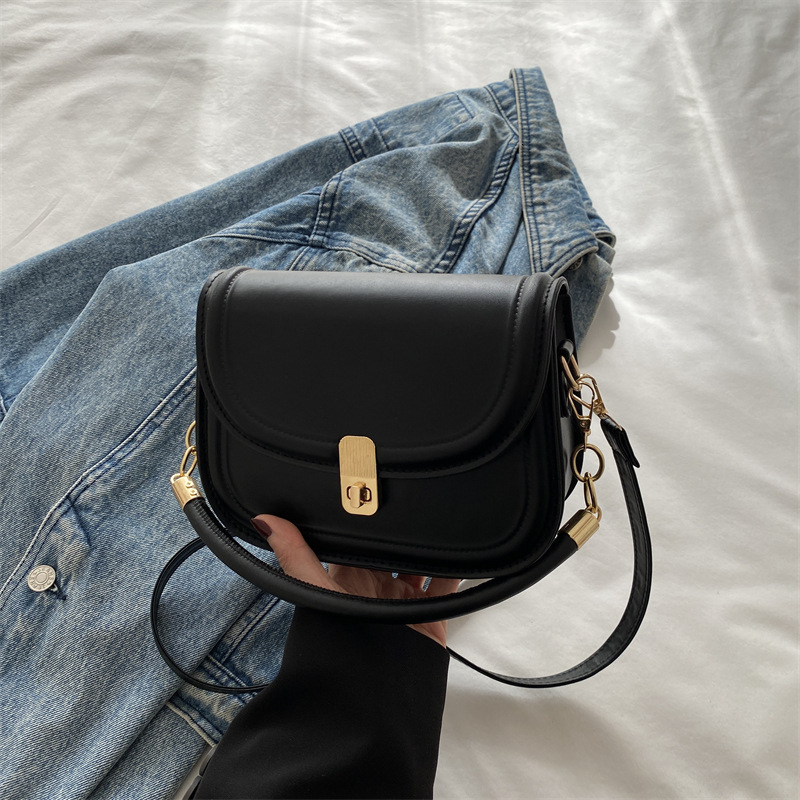 designer Vintage Small Square Bag 2025 Spring New Niche Small Bag for Women Simple Fashion Trendy Casual Shoulder Crossbody Bag