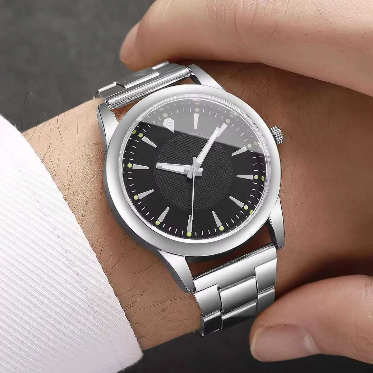 Fashion Men Business Watches Simple Dial Mens Quartz Watch Clock Reloj HombreWithout Box Y250605