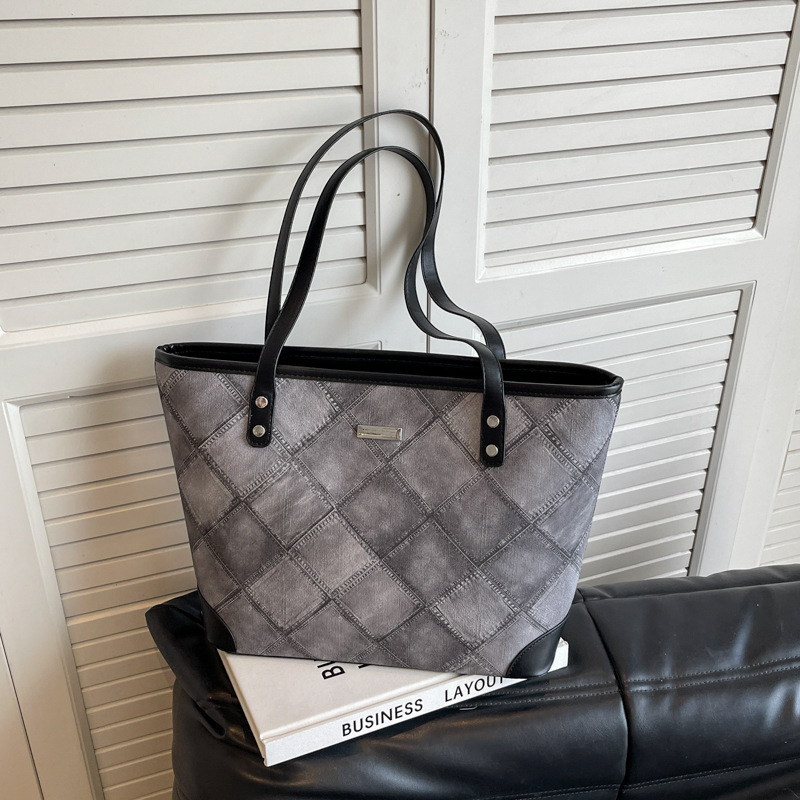 Free Shipping Designer Bag High End Handbag In 2025 New Trendy High-capacity Commuting Tote Bag Textured Shoulder Bag For Women