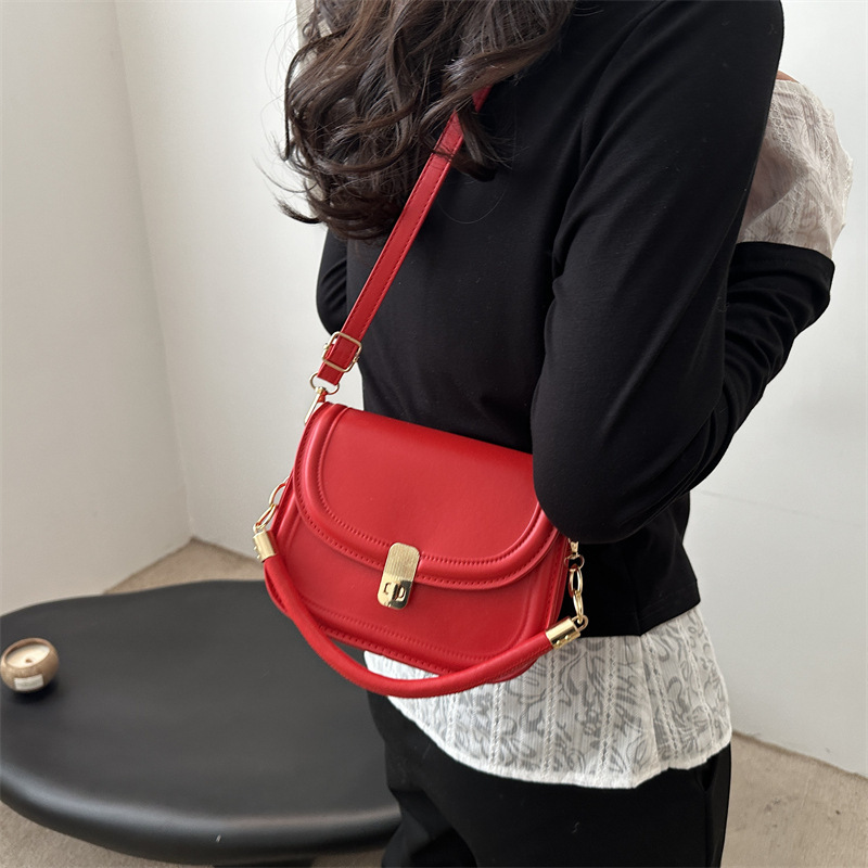 designer Vintage Small Square Bag 2025 Spring New Niche Small Bag for Women Simple Fashion Trendy Casual Shoulder Crossbody Bag