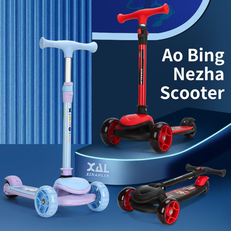 Children's cartoon folding scooter, flexible steering, competitive car, widened pedal, super strong load capacity, multi-gear adjustment.