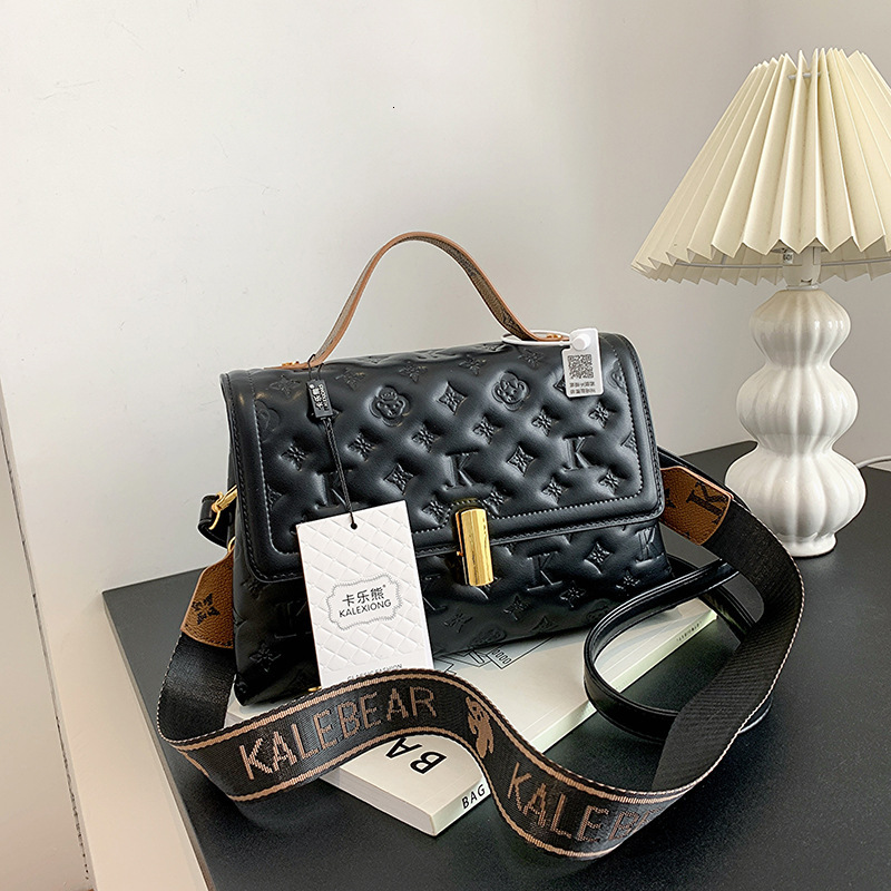 Free Shipping Designer Bag Niche Design Temperament Handbag 2025New Trendy And Versatile Texture Indentation Crossbody Large Capacity Women's Bag