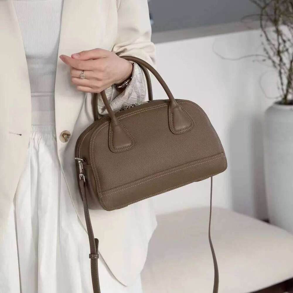 Designer Bags 2025 Women's Cow Leather Shoulder Bag Female Fashion Designer Crossbody Bags Ladies Natural Cowhide Casual Retro Handbags Girl Luxu