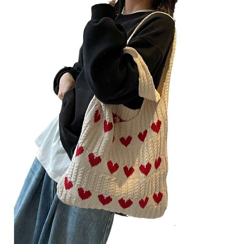 New Knitted Woven Heart-Shaped Women's High-End Exquisite Yarn Handbag Shoulder Shopping Bag B5
