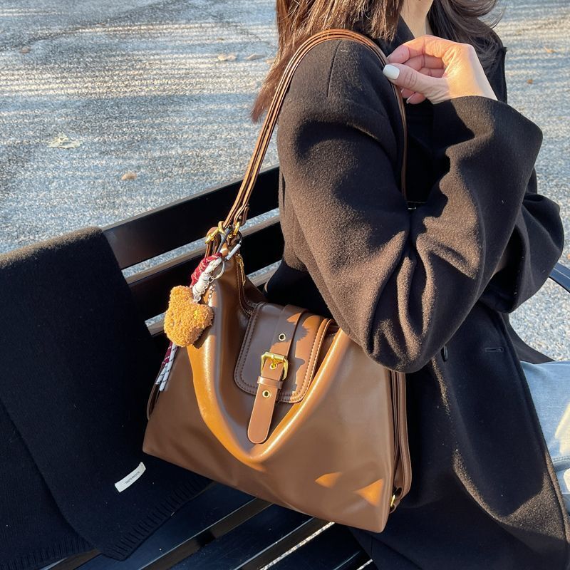 2025 Summer New Women's Backpack with Double Shoulder Women's New Single Shoulder Large Capacity Commuter Handbag, Simple Solid Color Retro 