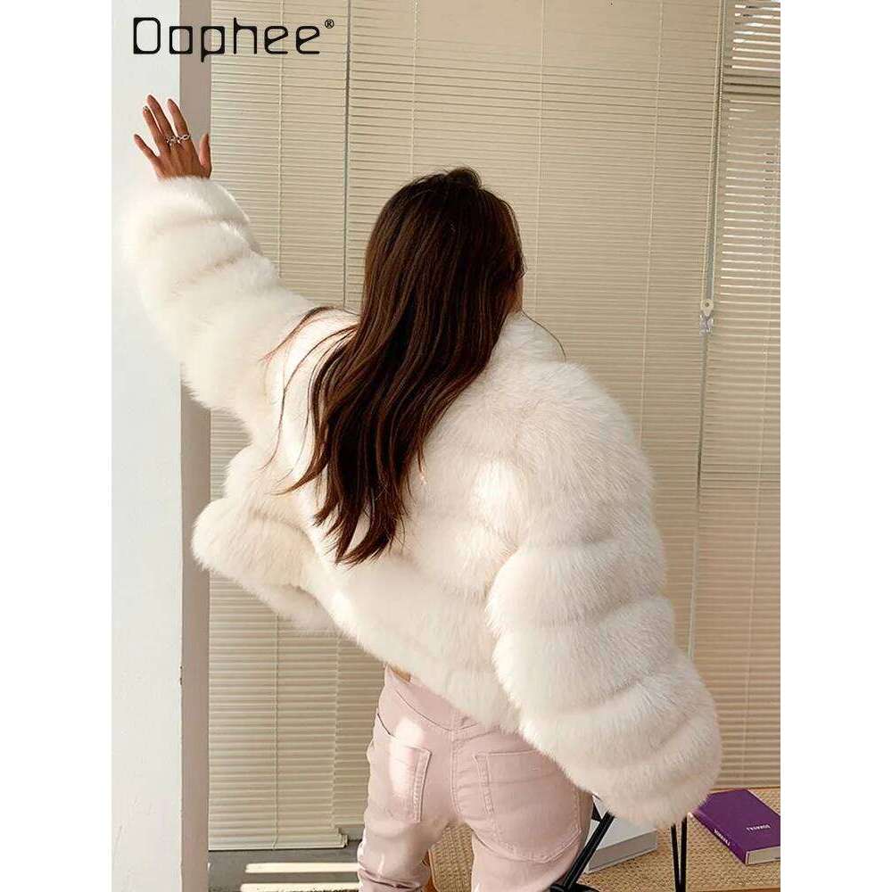 High-end Temperament Plush Women Fashion Imitation Fox Short Integrated Jacket Trend Hot Girl Faux Fur Coat