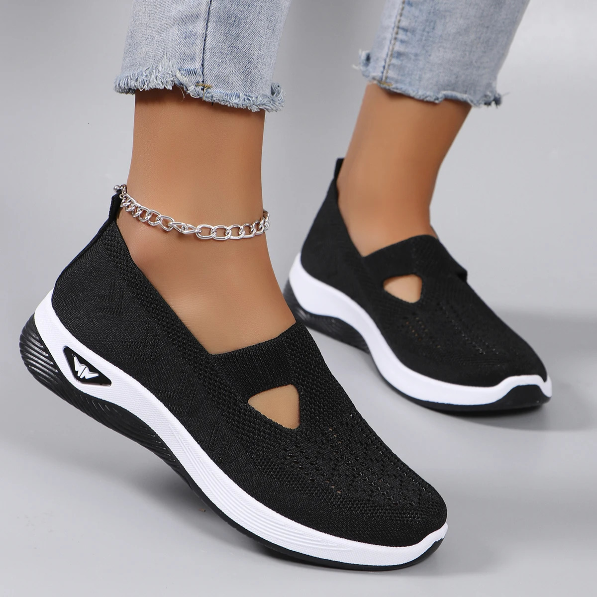 Spring womens sports shoes fashionable breathable lightweight non-slip wear-resistant casual sports shoes flat shoes 250603