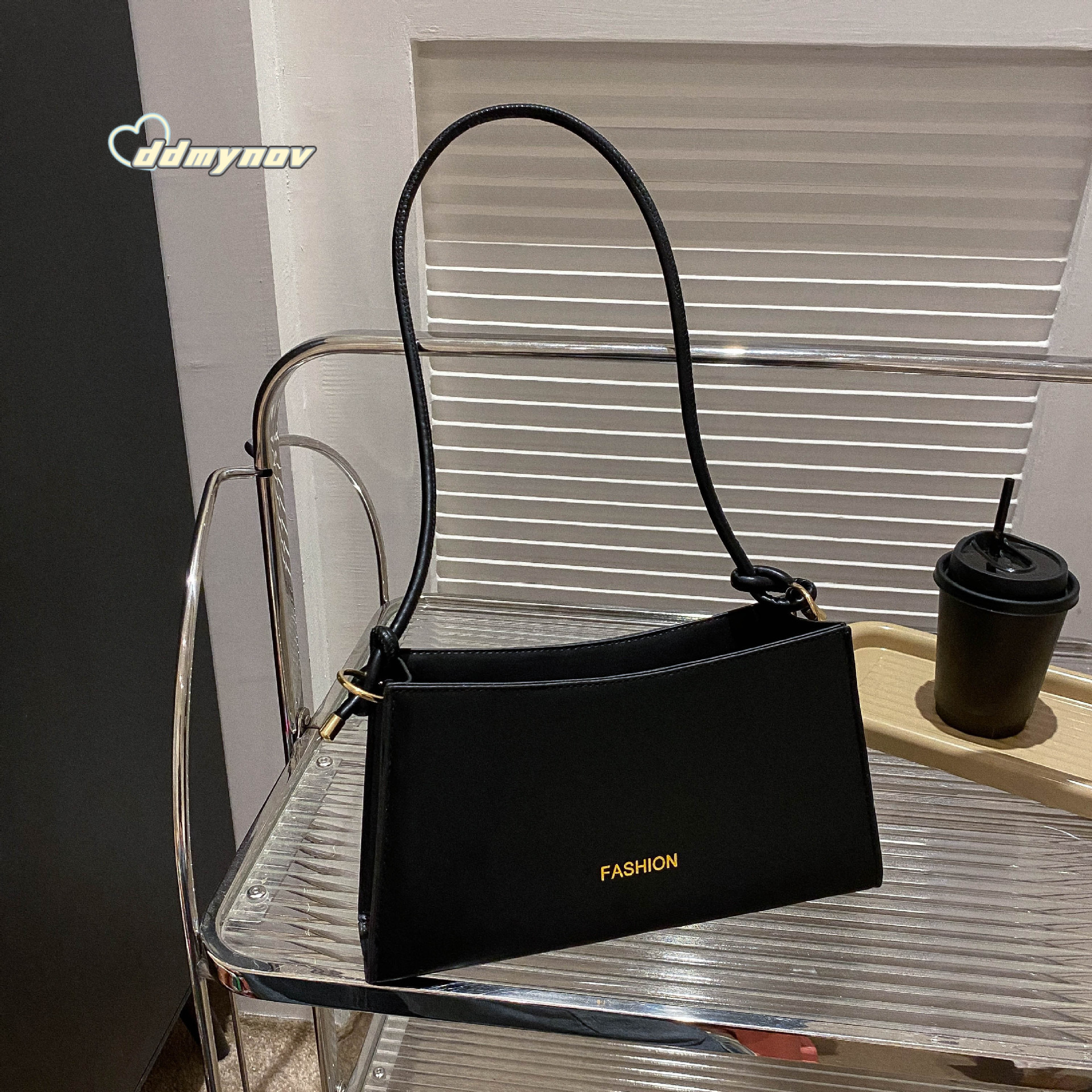 Unique French Style Candy Color Underarm for Women 2024 New Fashion Simple Shoulder Stylish Handbag Baguette Bag